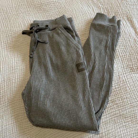 ALO muse jogger pants - Picture 5 of 10